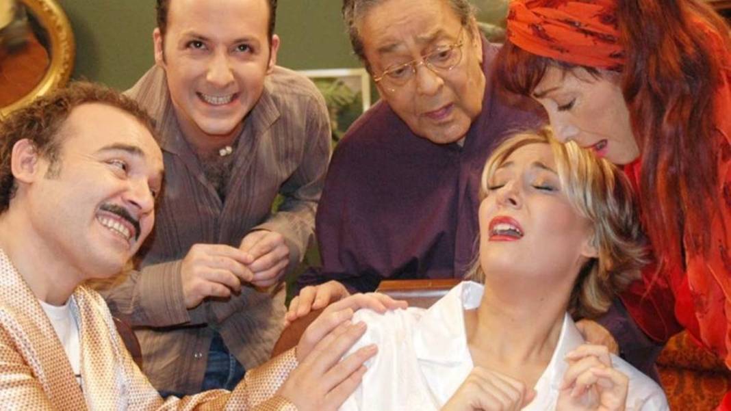 Avrupa Yakası'nda o başrol oyuncuları tartışınca senaryo değişmiş! Yıllar sonra ortaya çıktı 9